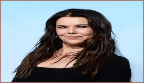 Lauren Graham - CelebNetWorth